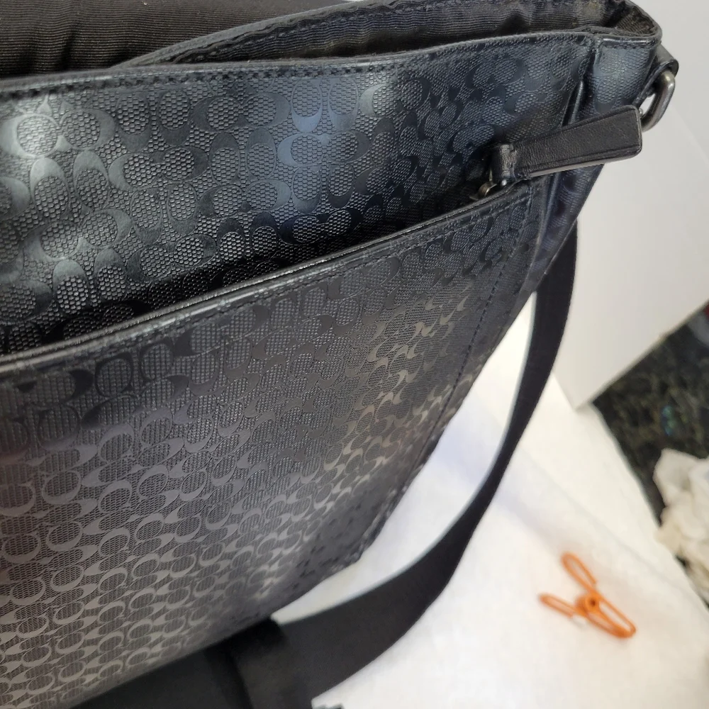 Coach Heritage Signature Black PVC & Leather Messenger Laptop Bag Orig Hangtag